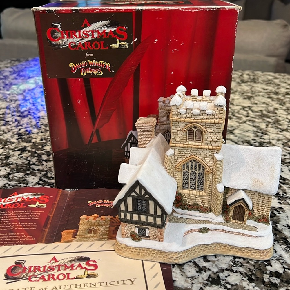 David Winter Cottage A Christmas Carol SIGNED!